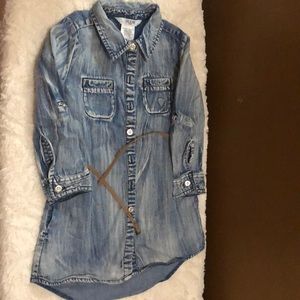 Bundled toddler size 3 clothing.